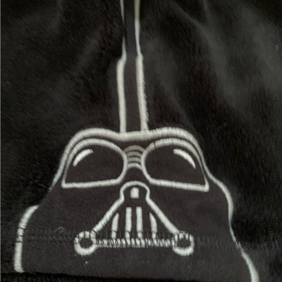 GapKids | Star Wars T™ Darth Vader
Graphic Sleep Hoodie Size 6 - Picture 4 of 11